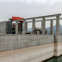 The ship elevator can raise smaller ships (up to 3,000 tons) to the top in about 40 minutes. The locks take 4 hours. The dam has created a major shipping pathway between the coast and China's MEGA production factories hundreds of miles inland.