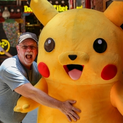 Greg and Pikachu in Tianzifang alley.