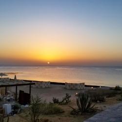 Finally the sandstorm is over and the sunrise over the Red Sea is telling of a beautiful day.